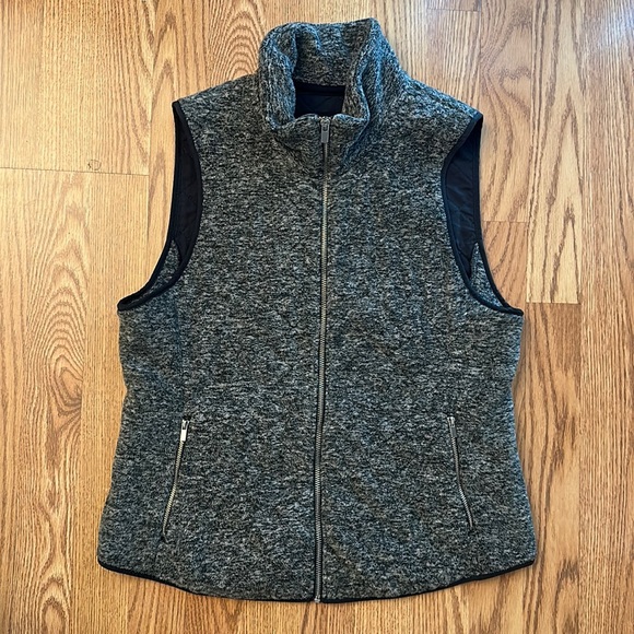 Abercrombie & Fitch Grey Vest (L) - Picture 1 of 4